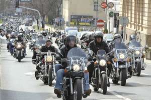 XII Tabunada w Olsztynie. Pokazy i wspaniałe motocykle na paradzie ulicami miasta!