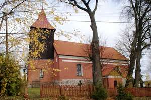 Blanki: kościół św. Michała Archanioła z XV w. (przebudowany XVIII/XIX) 