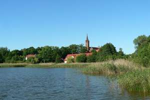 Katolicka wieś z Lutrem w nazwie