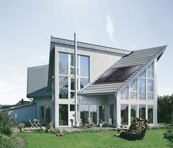 Prawidłowo dobrana instalacja solarna pozwala w cieplejszym półroczu zaspokoić 80-90 proc. zapotrzebowania na podgrzewanie wody użytkowej w domu
