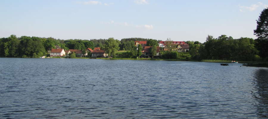 Jezioro Ukiel (Krzywe) od strony Łupstychu