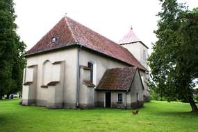 Kościół z XIV wieku w Rodnowie