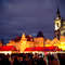 Słynny rynek staromiejski w Pradze w świątecznej szacie