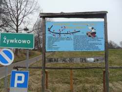 Bociania Wioska wita turystów. 
