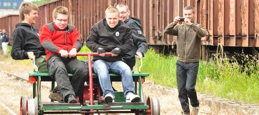 Wyścigi drezyn przy olsztyńskim Muzeum Kolejnictwa, 2 czerwca 2012