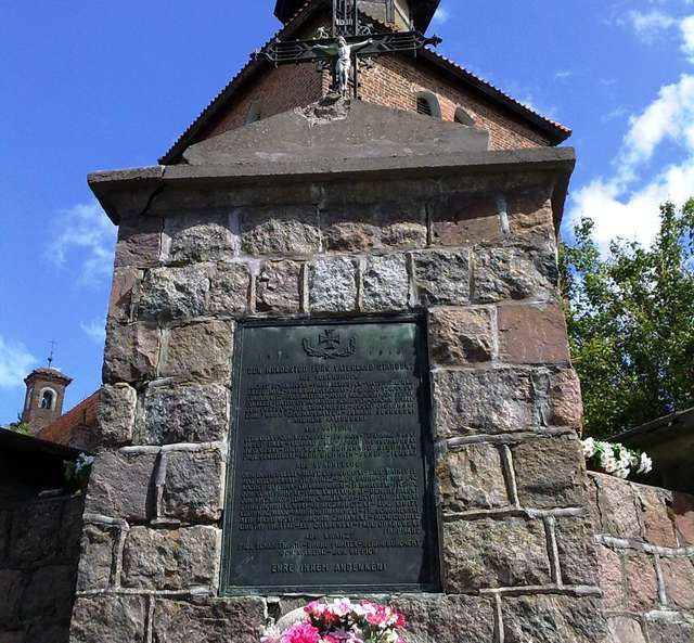 Pomnik poległych w Sząbruku