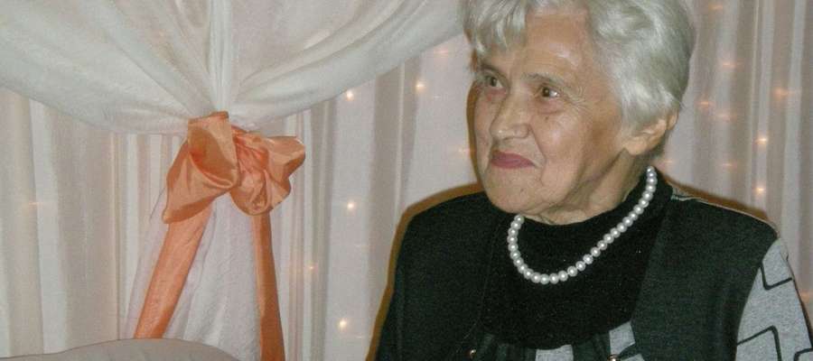 Anna Andrusikiewicz podczas spotkania z okazji 85. urodzin, Olsztyn, grudzień 2011 r.

