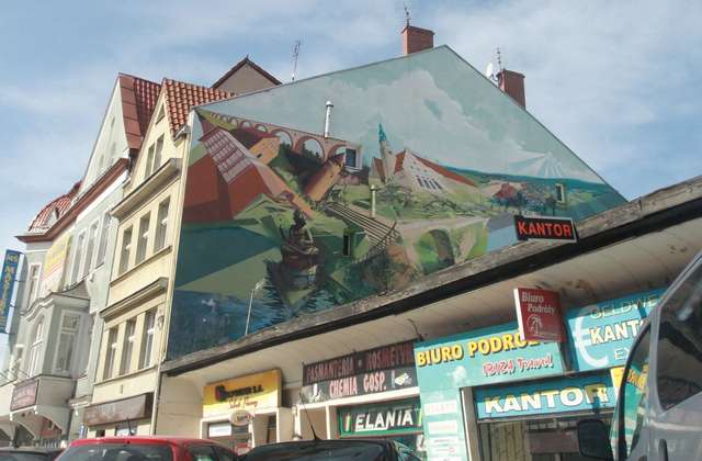 Autorem muralu przy ul. 11 listopada jest Bartosz Świątecki