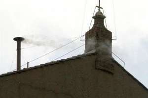 HABEMUS PAPAM! - biały dym nad kaplicą sykstyńską