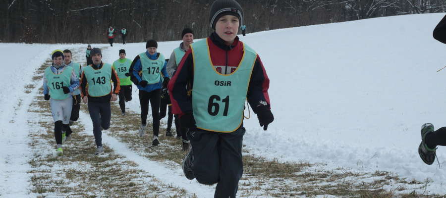 Przełajowe zawody w Galinach w lutym tego roku. Oby tym razem zawodnicy nie musieli już biegać po śniegu...