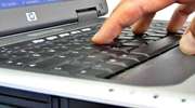 12-latek wezwał policję, bo rodzice zabronili mu... korzystać z laptopa