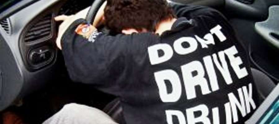 Pijanym kierowcom nie wolno pobłażać, a najsurowiej karać, bo tu nie chodzi tylko o ich życie 