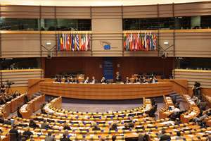 Czy Bruksela wstrzyma wypłatę pieniędzy? Komentują parlamentarzyści z Warmii i Mazur