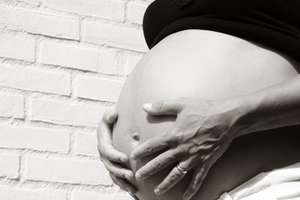 Pijana matka w ciąży "opiekowała się" dwójką swoich dzieci