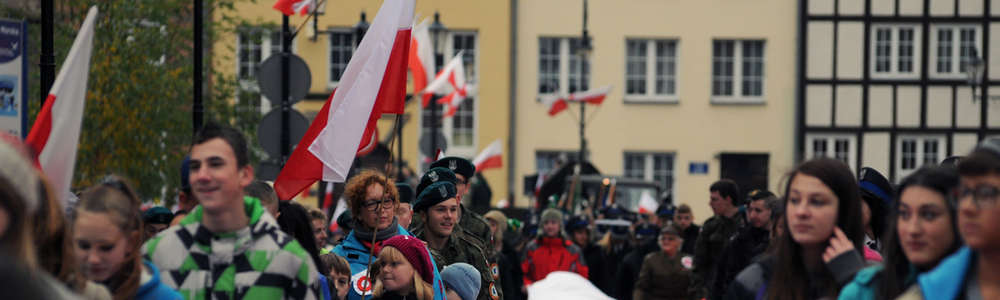 Święto Niepodległości w Elblągu. Przemarsz z flagą, inscenizacje historyczne i koncerty