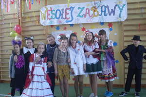 Bal karnawałowy w szkole w Wojciechach
