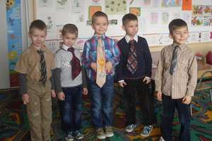 Dzień Krawata i Spódnicy w szkole w Wojciechach