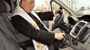 Biskup pobłogosławił nowy samochód 
