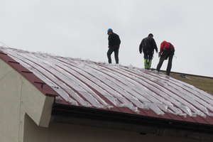 Trwa remont dachu hali sportowej