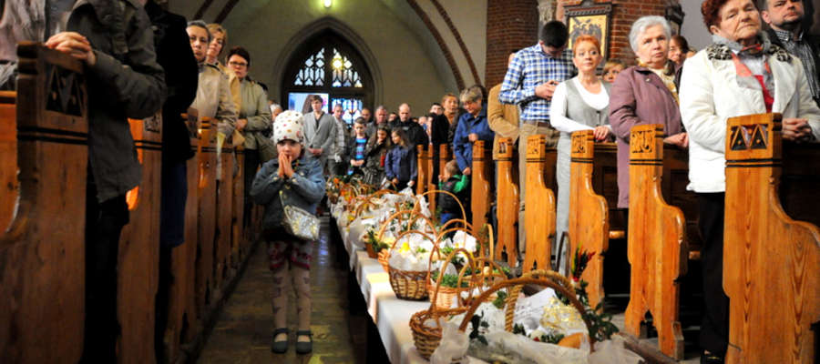 Święcenie pokarmów w elbląskiej katedrze