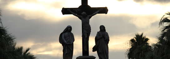 W Wielki Piątek Kościół pokazuje nam tajemnicę Krzyża. 