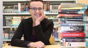 Katarzyna Bikowska na podium w konkursie Bibliotekarz Roku