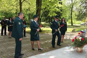 Rosjanie złożyli wiązanki kwiatów na cmentarzach wojennych