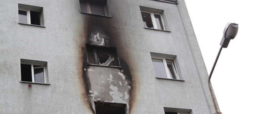 Tragiczny pożar wybuchł w czteropiętrowym budynku przy ul. Jaśminowej w Elblągu