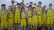Młodzi ełccy koszykarze wygrywają zawody w Białymstoku