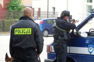 Porwanie i negocjacje w Ełku - policja i wojsko zaczęły ćwiczenia