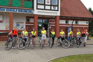Rowerami wzdłuż miasta. Młodzież z Internatu ZS 6 w Ełku wybrała się na rajd rowerowy.