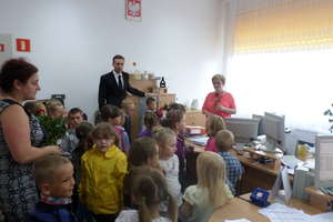 Przedszkolaki odwiedziły Urząd Gminy w Kozłowie