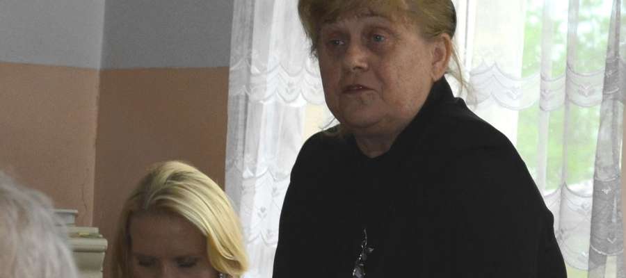 Kierownik GOPS-u Danuta Sawicka przedstawiła dane na temat trudnej sytuacji w gminie 