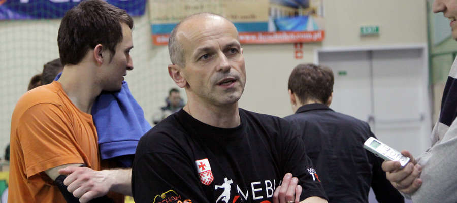 Trenerem elbląskiego zespołu jest Grzegorz Czapla