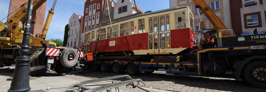 Zabytkowy tramwaj na Starym Mieście
