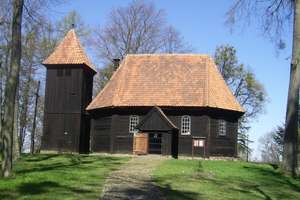 Drewniany kościółek w Rychnowie ma już 300 lat 