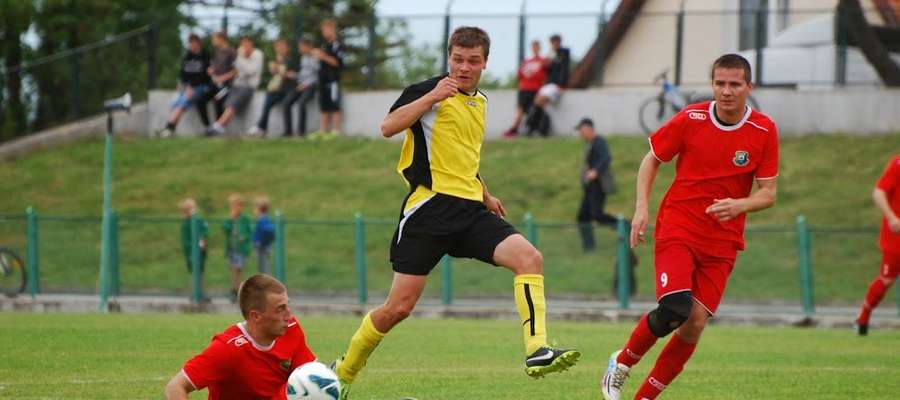 Mateusz Zaleśkiewicz (w żółtej koszulce) mimo 25 lat jest już jednym z najstarszych zawodników Orląt. 