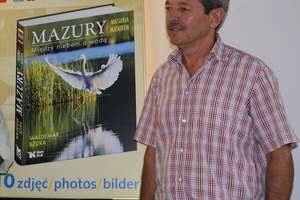 Waldemar Bzura: Między niebem a wodą