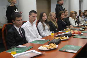 Stypendia dla najlepszych uczniów powiatu olsztyńskiego rozdane