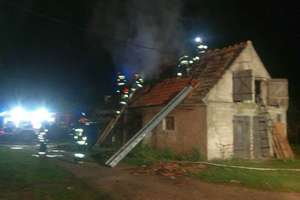 Pożar w Orzyszu. Płonął budynek gospodarczy