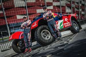 Małysz w nowym samochodzie na Dakar 2015!