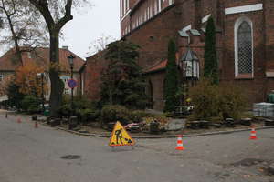 Chodnik przy kościele farnym doczekał się remontu