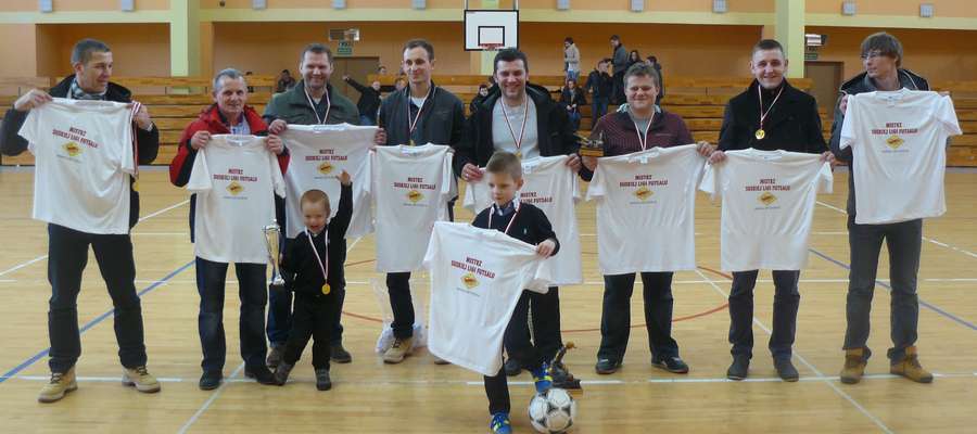 Mistrzostwo 2013/14 Suskiej Ligi Futsalu zdobyła drużyna Mix Electronics Iława