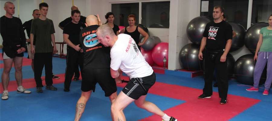 Trening w giżyckim klubie MMA