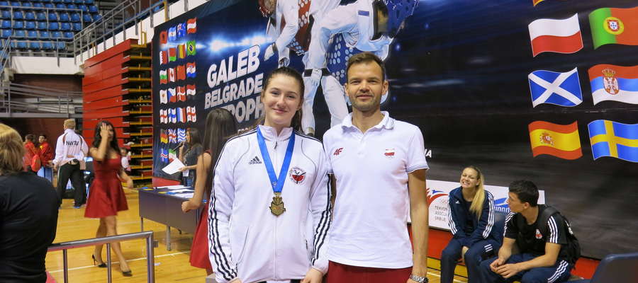 Aleksandra Kowalczuk z trenerem Marcinem Chorzelewskim