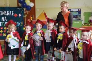 Pasowanie przedszkolaków w Radomnie 