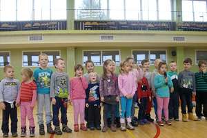 Dzieci z MP "Słoneczna Ósemka" z wizytą w Szkole Sportowej nr 6 w Ełku