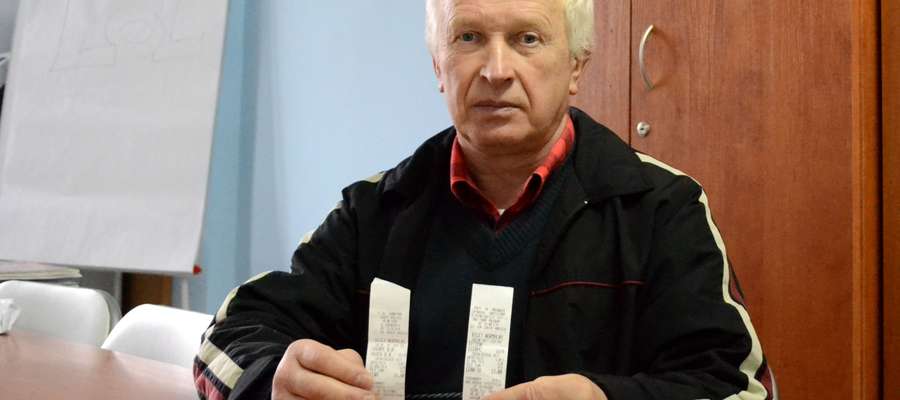 Zbigniew Sztybór na dowód swoich słów przyniósł bilety potwierdzające ceny przejazdów