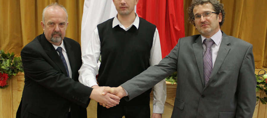 Od lewej: Tomasz Zwierzchlewski - wiceprzewodniczący RM w Bisztynku, Zbigniew Drozdowski - przewodniczący, Grzegorz Majewski - wiceprzewodniczący.