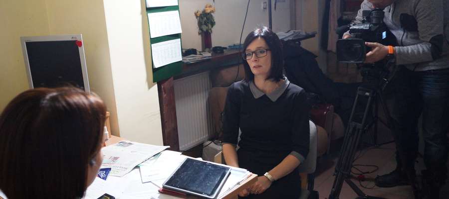 W siedzibie Redakcji Gazety Działdowskiej gościliśmy ekipę TVN (piątek, 28 listopada). Małgorzata Kosobucka udziela wywiadu dziennikarce